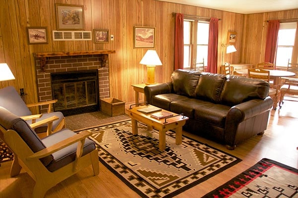 Beckman cabin living room