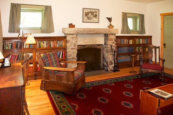 Col. Hall Cabin living room