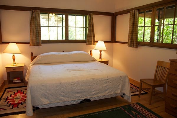 elliot cabin king bed