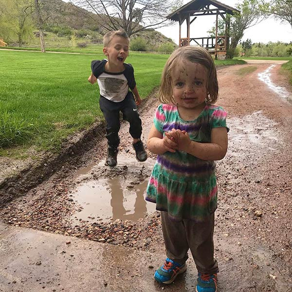 kids in mud